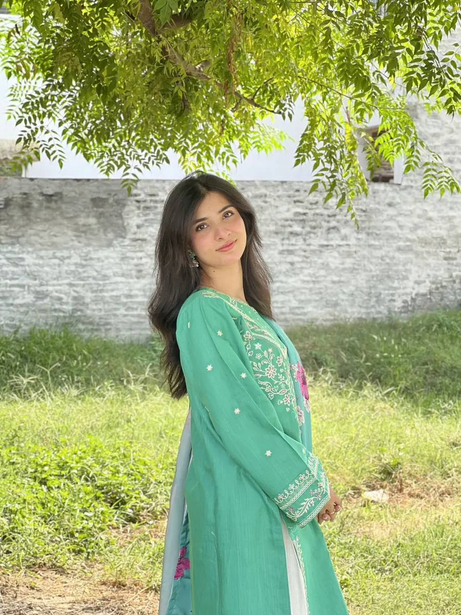 Ateeqa in an emerald embroidered kurta